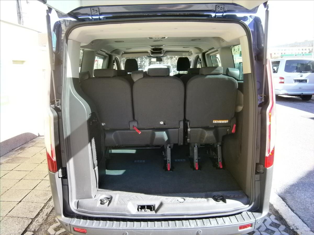 Ford Tourneo Custom VAN-Minibus 2,2 l 92 kw