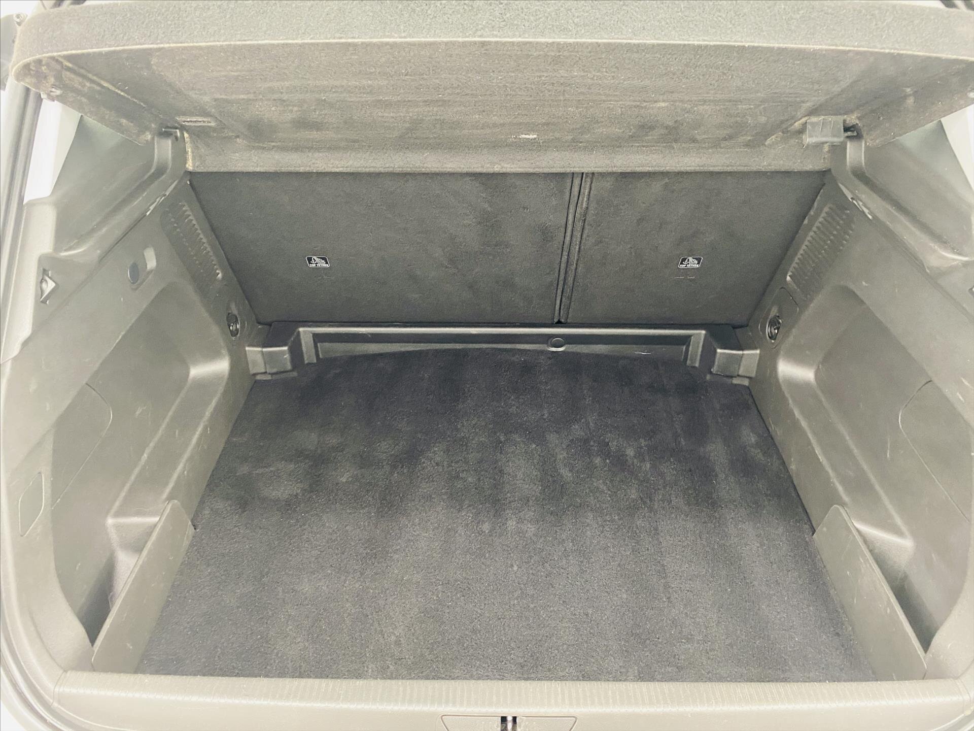 Opel Grandland X SUV / Terénní 1,2 l 96 kw