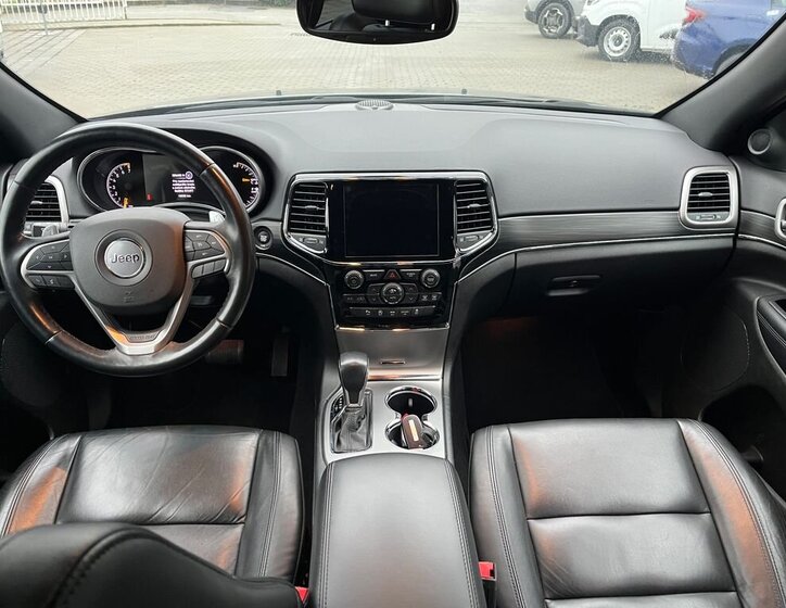 Jeep Grand Cherokee 10