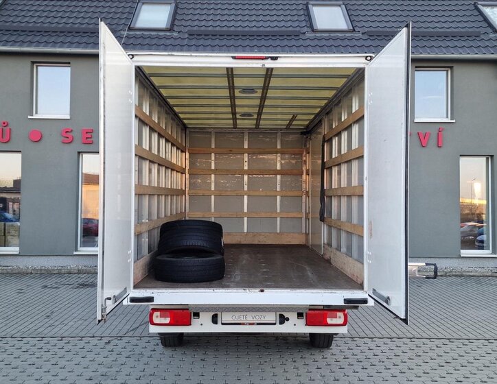 Volkswagen Crafter Skříň 2,0 l 103 kw