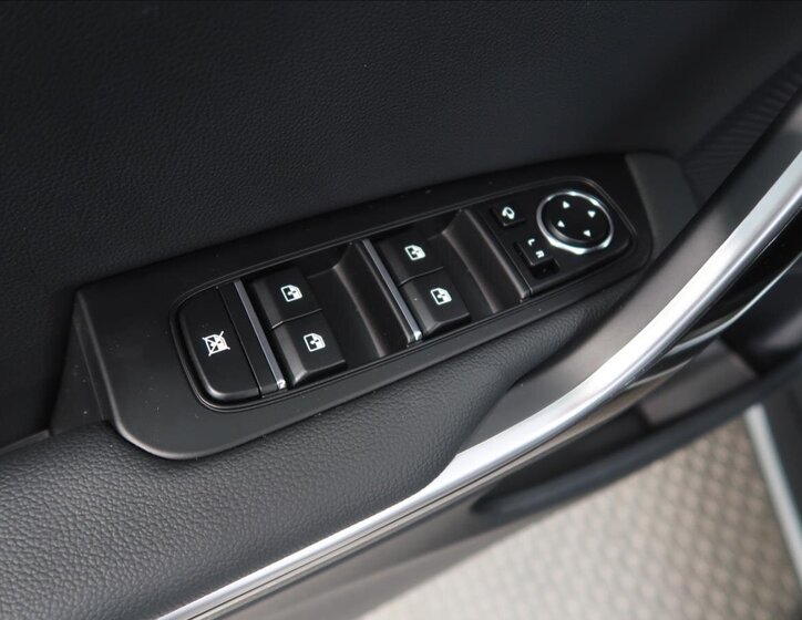 KIA XCeed CUV / Crossover 1,5 l 103 kw