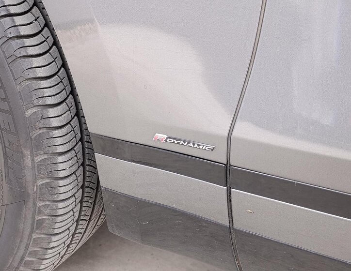 Land Rover Range Rover Velar SUV / Terénní 2,0 l 184 kw