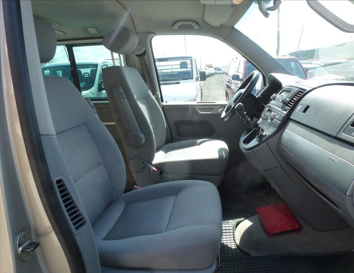 Volkswagen Multivan Kombi 2,5 l 128 kw