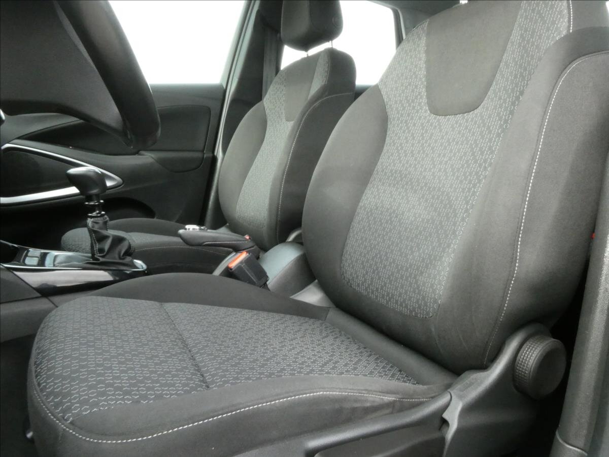 Opel Crossland X MPV 1,2 l 96 kw