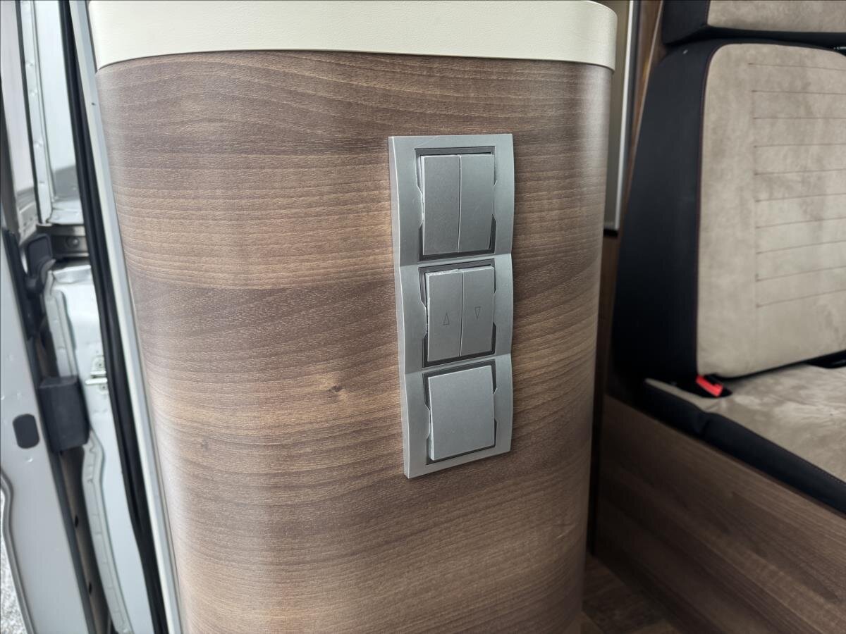 Peugeot Ostatní Ostatní 3,0 l 130 kw