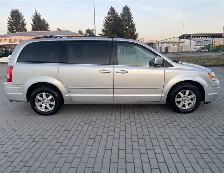 Chrysler Town & Country MPV 3,8 l 142 kw