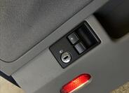 Volkswagen New Beetle 31