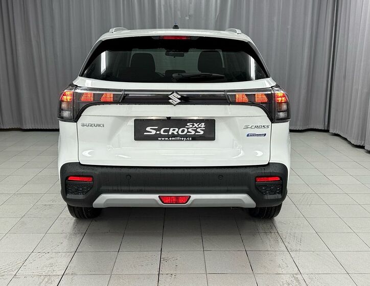 Suzuki S-Cross 7