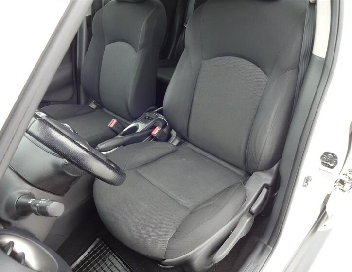 Nissan Juke Hatchback 1,6 l 86 kw