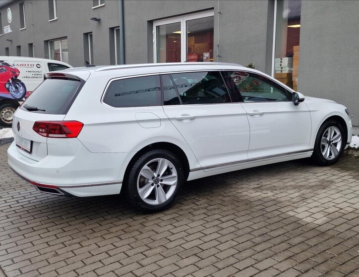 Volkswagen Passat Kombi 2,0 l 110 kw