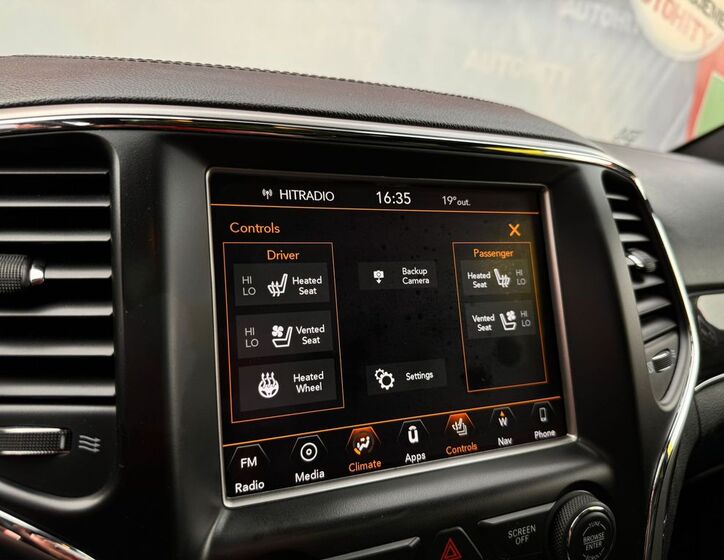 Jeep Grand Cherokee 29