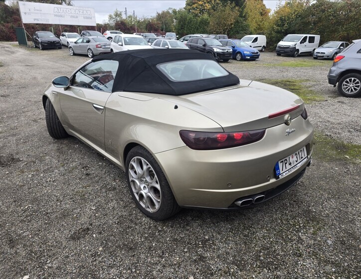 Alfa Romeo Spider 7