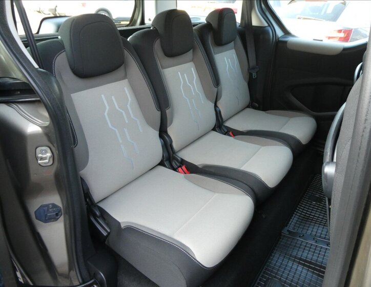 Peugeot Partner Tepee MPV 1,6 l 88 kw