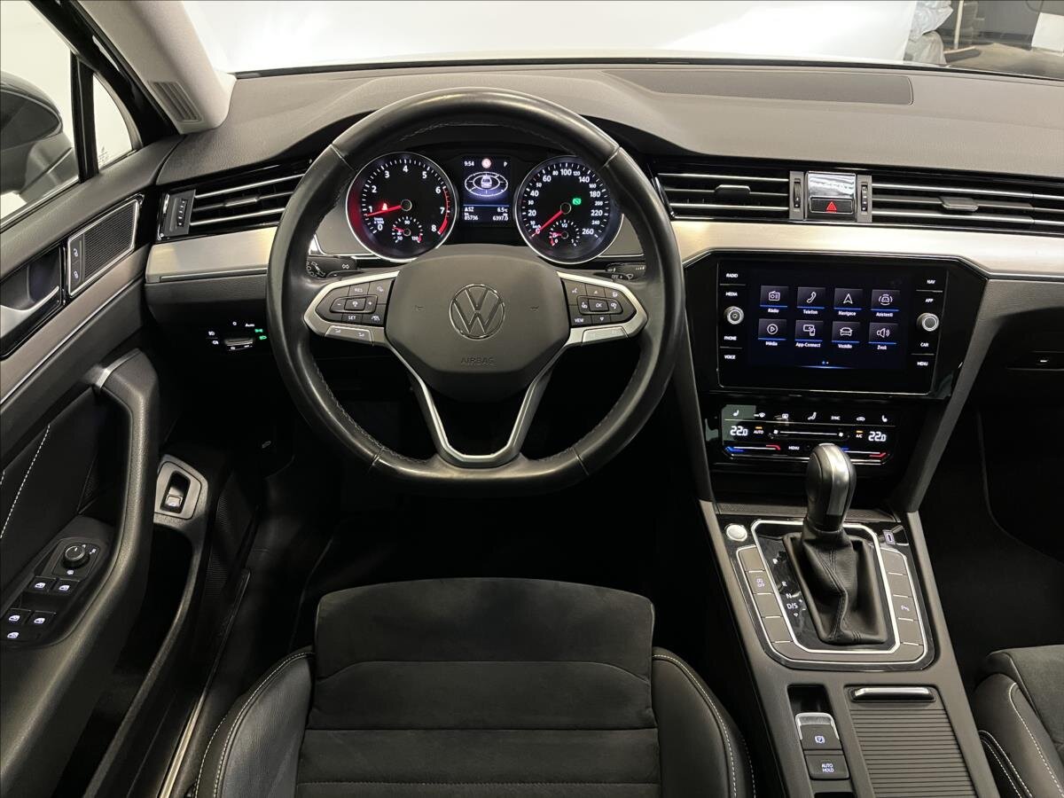 Volkswagen Passat Sedan 1,5 l 110 kw