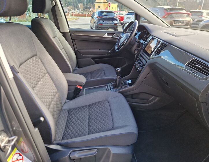 Volkswagen Golf Sportsvan 12