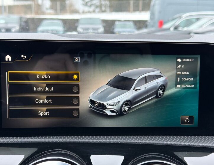 Mercedes-Benz CLA Kombi 2,0 l 310 kw