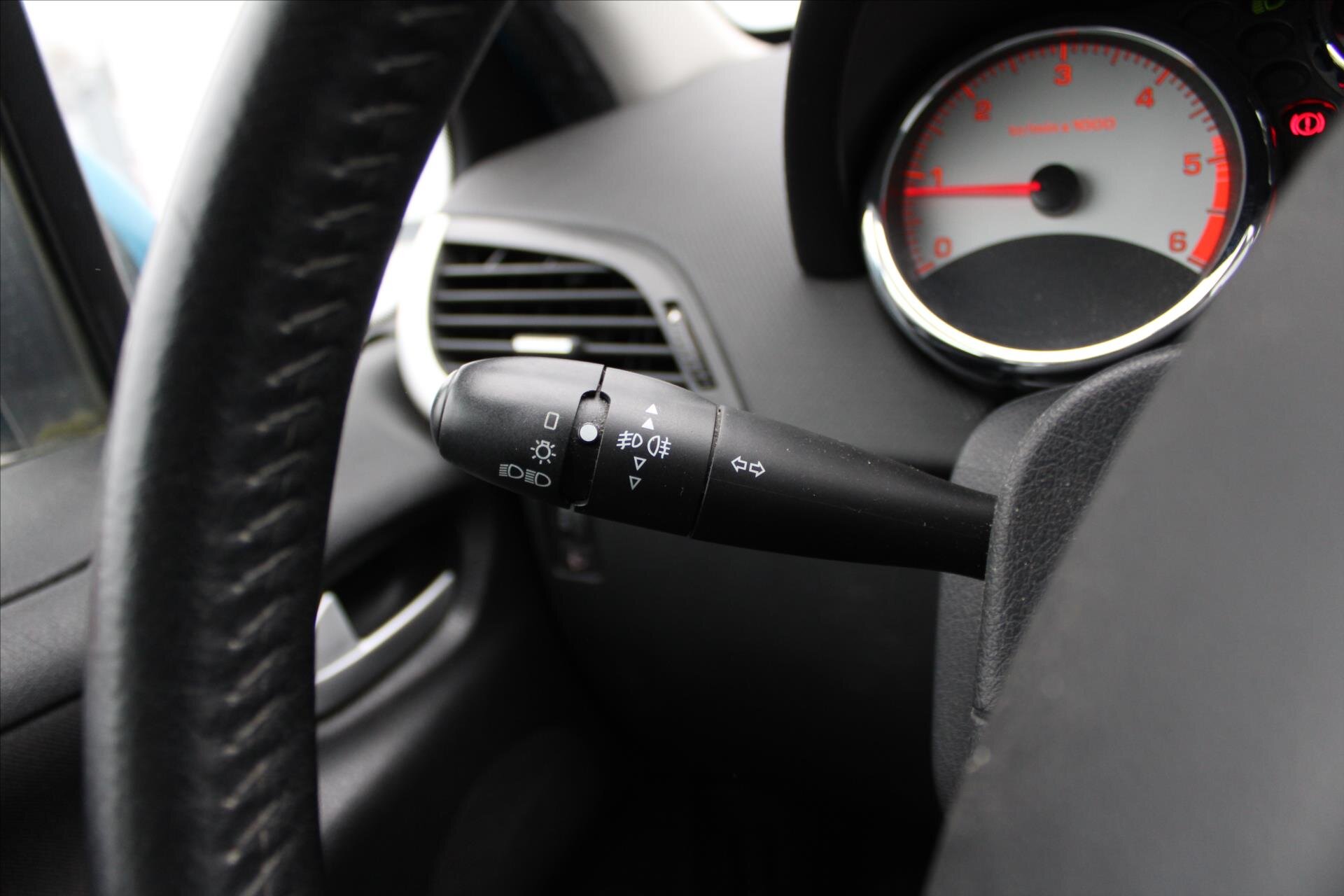 Peugeot 207 Kombi 1,6 l 68 kw