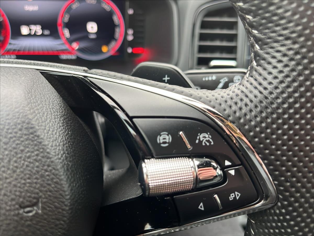 Škoda Karoq SUV / Terénní 1,5 l 110 kw