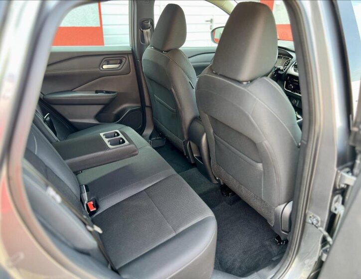 Nissan Qashqai SUV / Terénní 1,3 l 116 kw