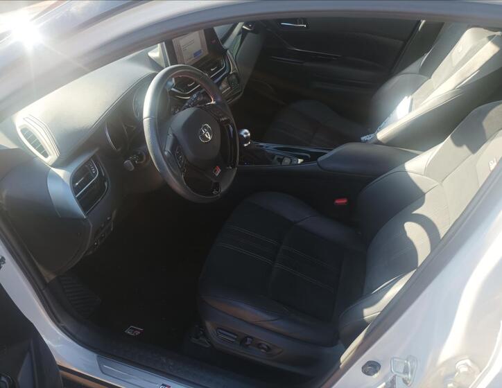 Toyota C-HR 9