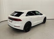 Audi Q8 SUV / Terénní 3,0 l 210 kw