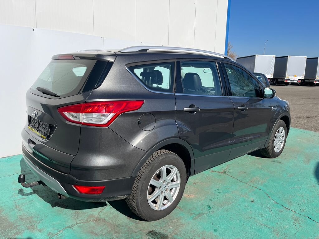 Ford Kuga SUV 1,6 l 134 kw