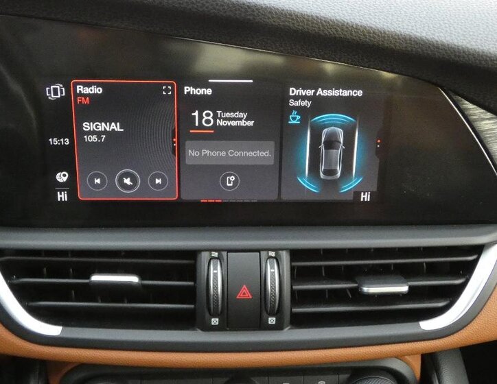 Alfa Romeo Giulia 14