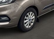 Ford Tourneo Custom 6