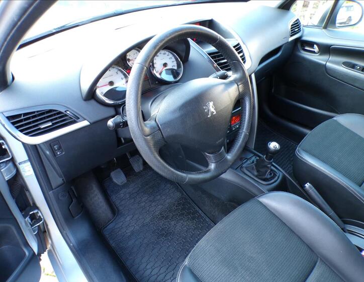 Peugeot 207 14