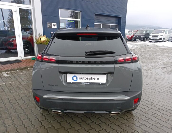 Peugeot 2008 SUV 1,2 l 96 kw