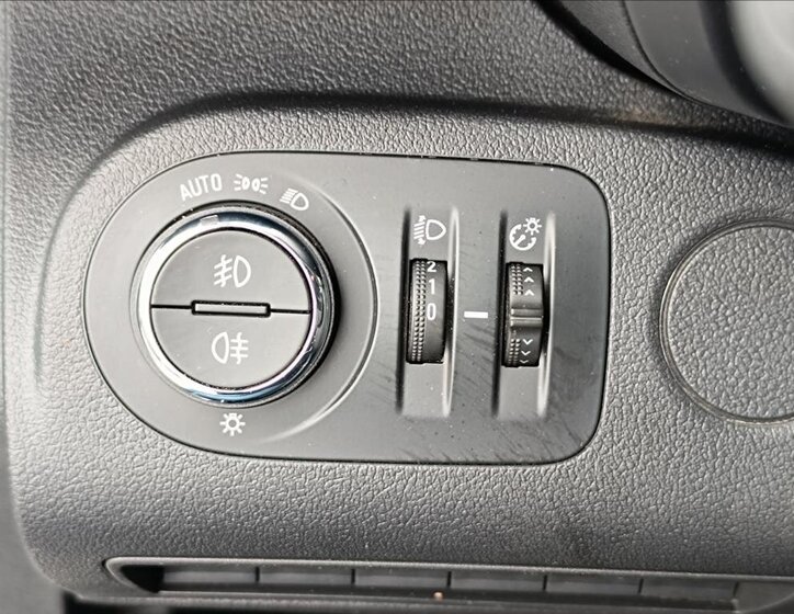 Opel Combo Ostatní 1,5 l 75 kw