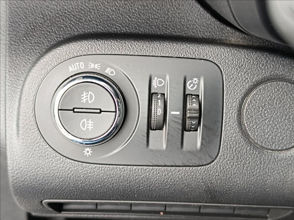 Opel Combo Ostatní 1,5 l 75 kw