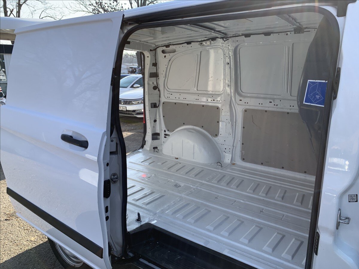 Mercedes-Benz Vito Skříň 1,6 l 65 kw