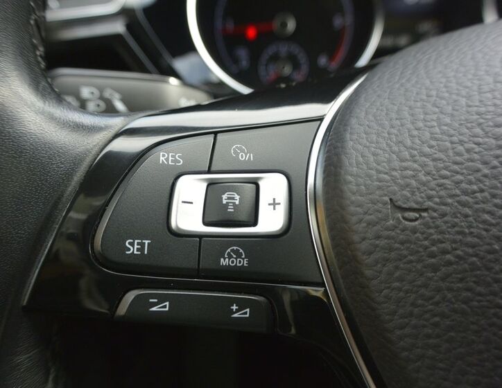 Volkswagen Touran 16