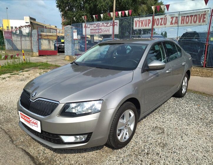 Škoda Octavia 1