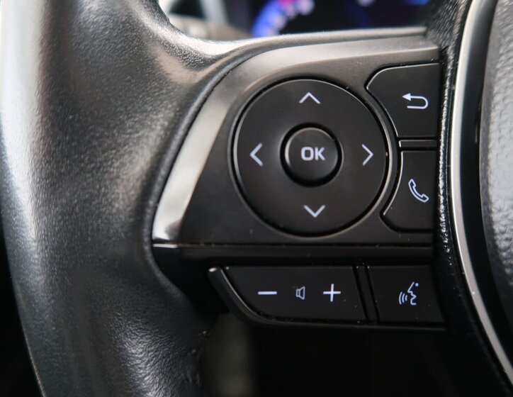 Toyota Corolla Sedan / Limuzína 1,5 l 92 kw