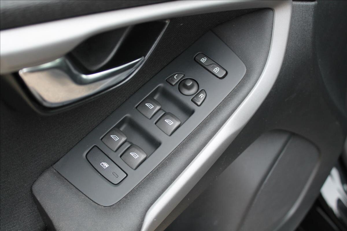 Volvo V40 Hatchback 2,0 l 88 kw