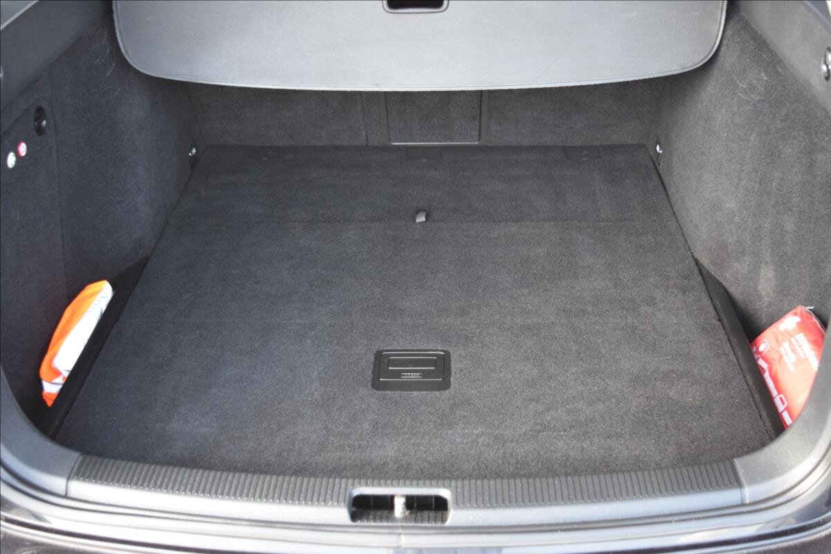 Volkswagen Golf Kombi 1,6 l 75 kw