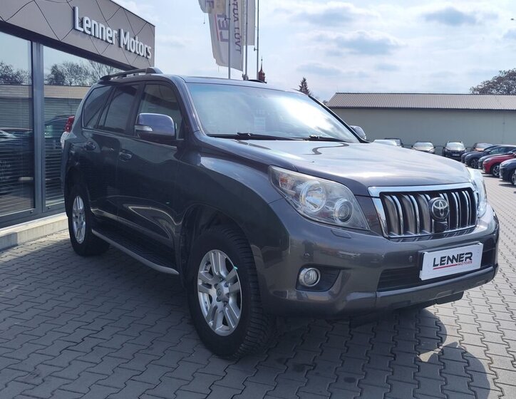 Toyota Land Cruiser SUV / Terénní 3,0 l 127 kw