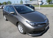 Toyota Auris Kombi 1,3 l 73 kw