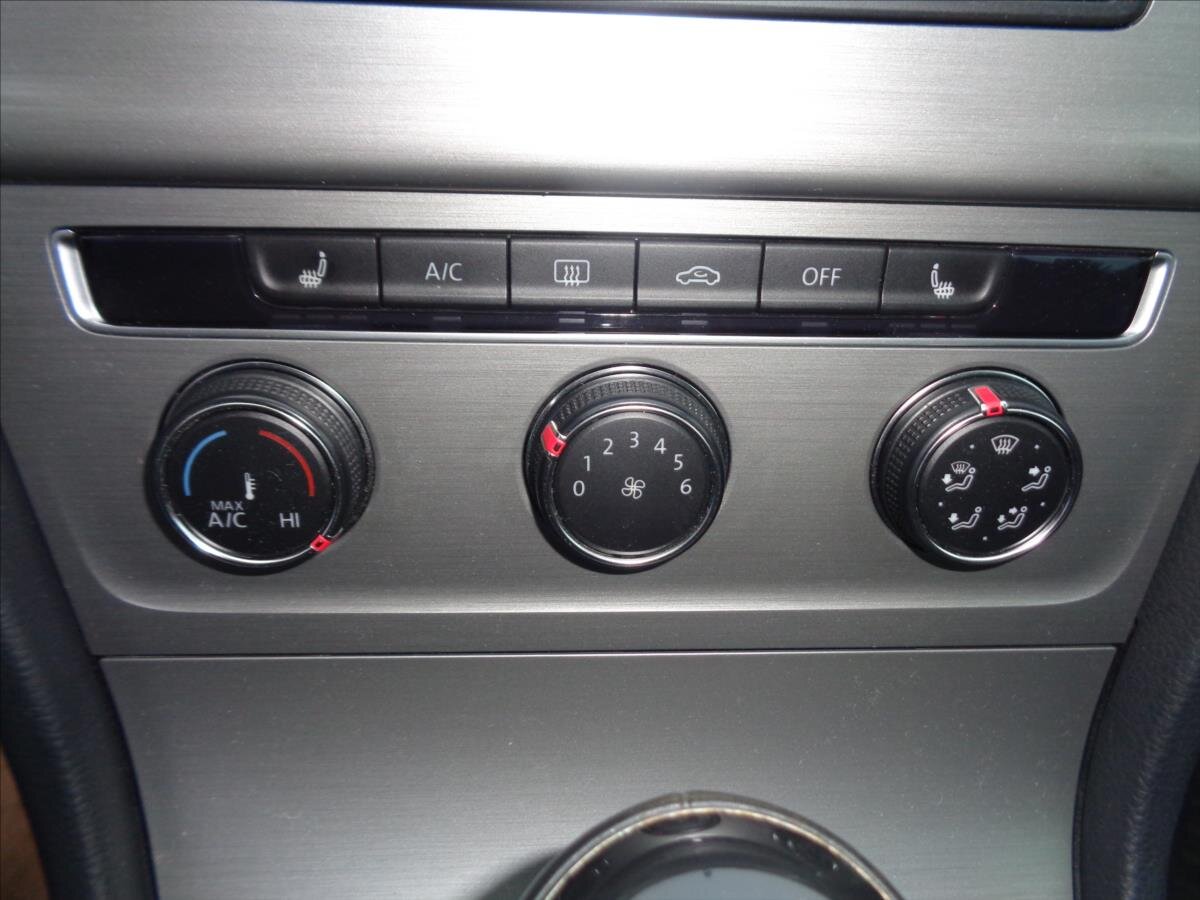 Volkswagen Golf Kombi 1,6 l 77 kw