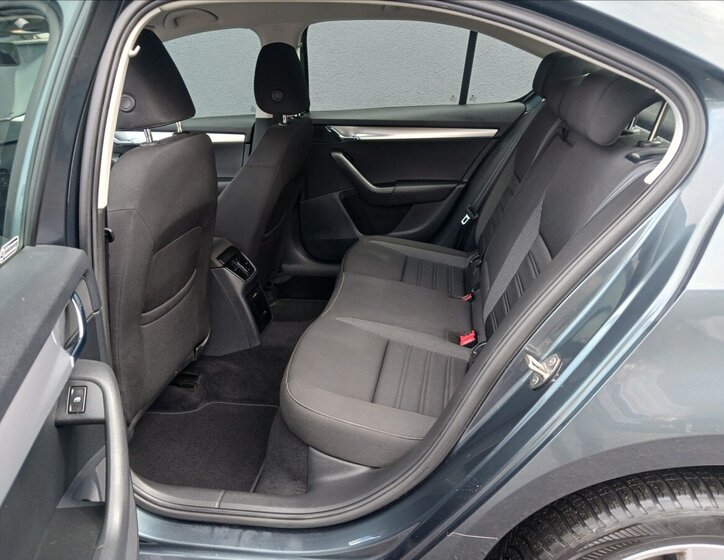 Škoda Octavia Sedan / Limuzína 1,6 l 85 kw
