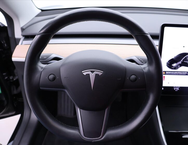 Tesla Model 3 Sedan 0,0 425 kw