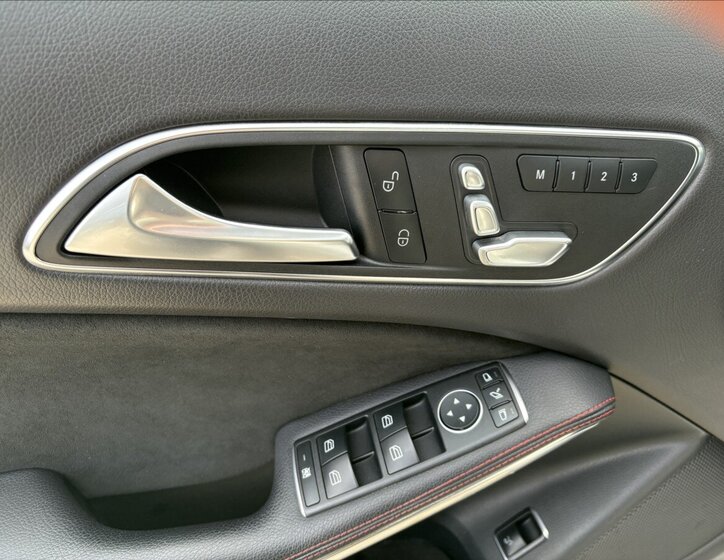 Mercedes-Benz GLA SUV 2,0 l 135 kw