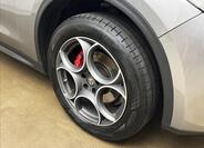 Alfa Romeo Stelvio 45