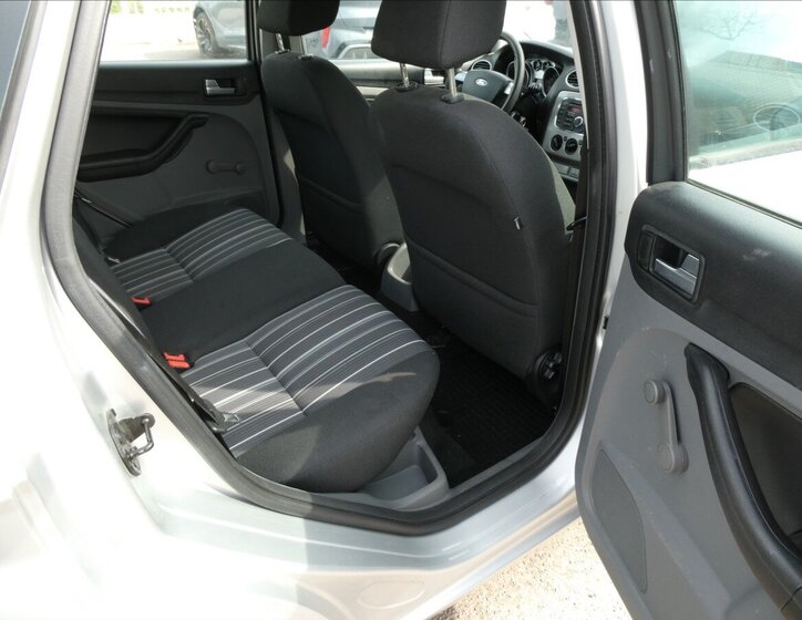 Ford Focus Kombi 1,6 l 74 kw