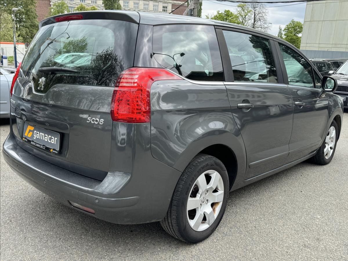 Peugeot 5008 Kombi 2,0 l 110 kw