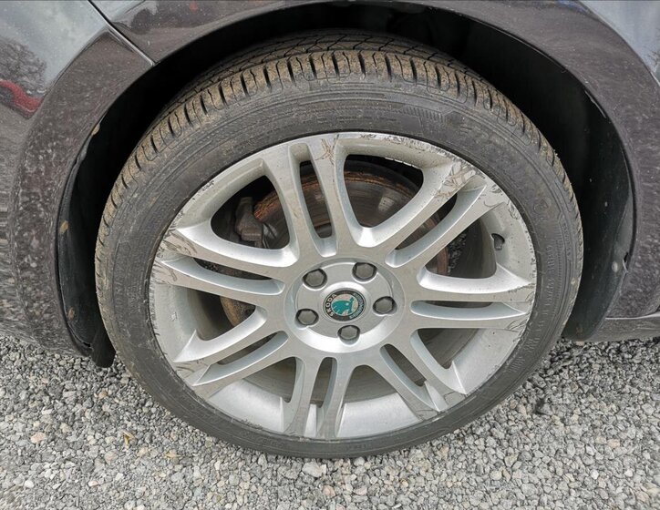 Škoda Superb Sedan / Limuzína 2,0 l 147 kw