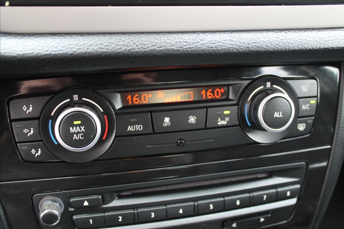 BMW X1 SUV / Terénní 2,0 l 100 kw