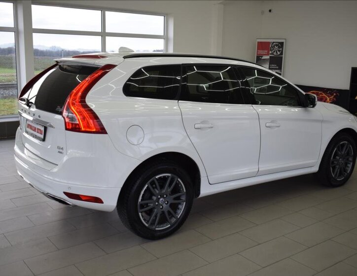 Volvo XC60 6